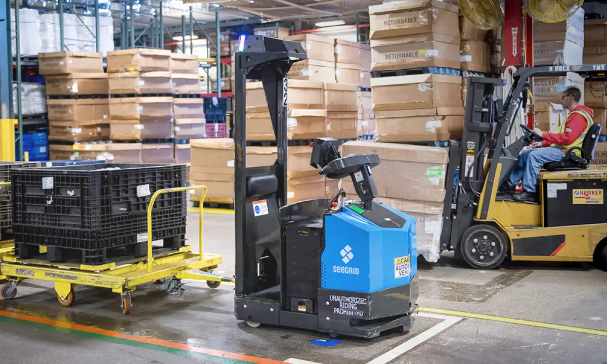 Seegrid's Palion Lift AMR